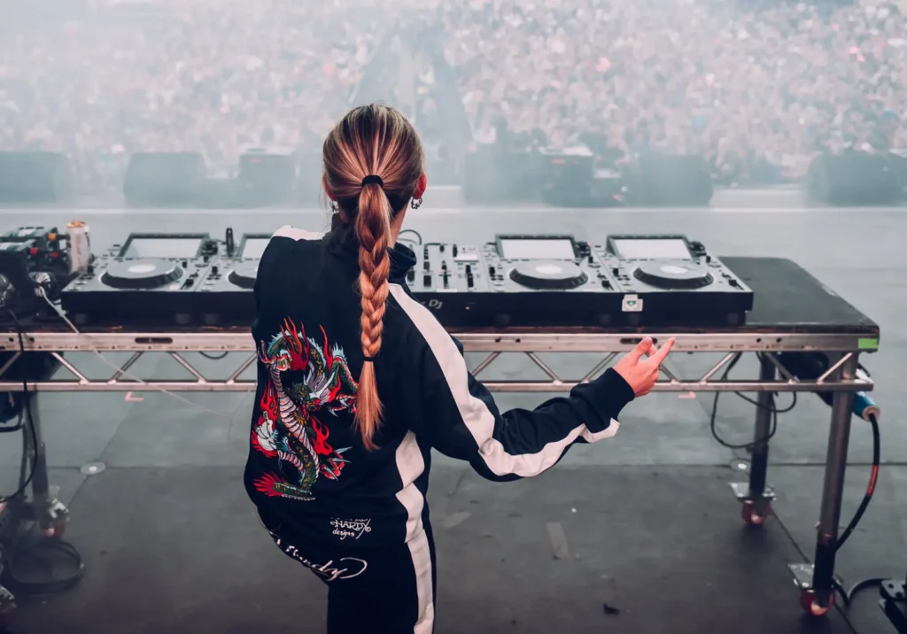 A Little Sound Zlsua